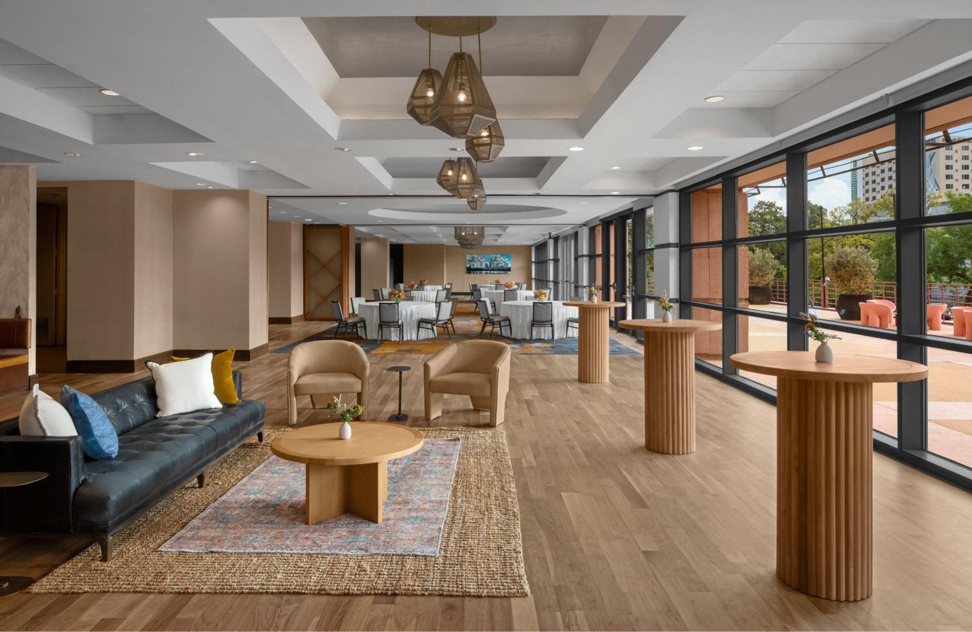 Downright Austin, A Renaissance Hotel Bagian luar foto